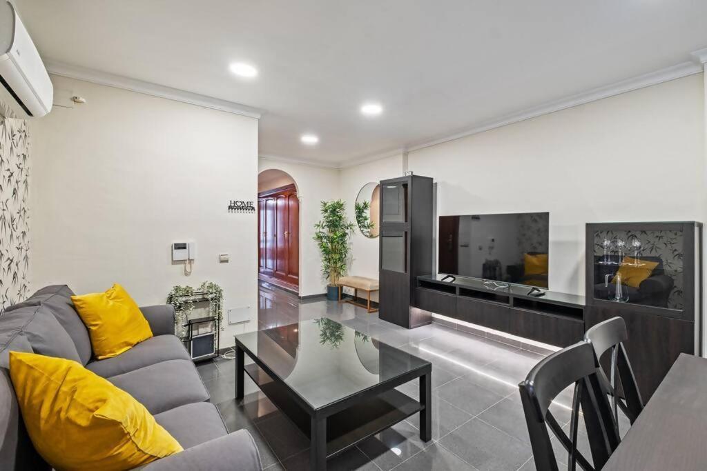 Piso En Atarazanas Apartment มาลากา ภายนอก รูปภาพ